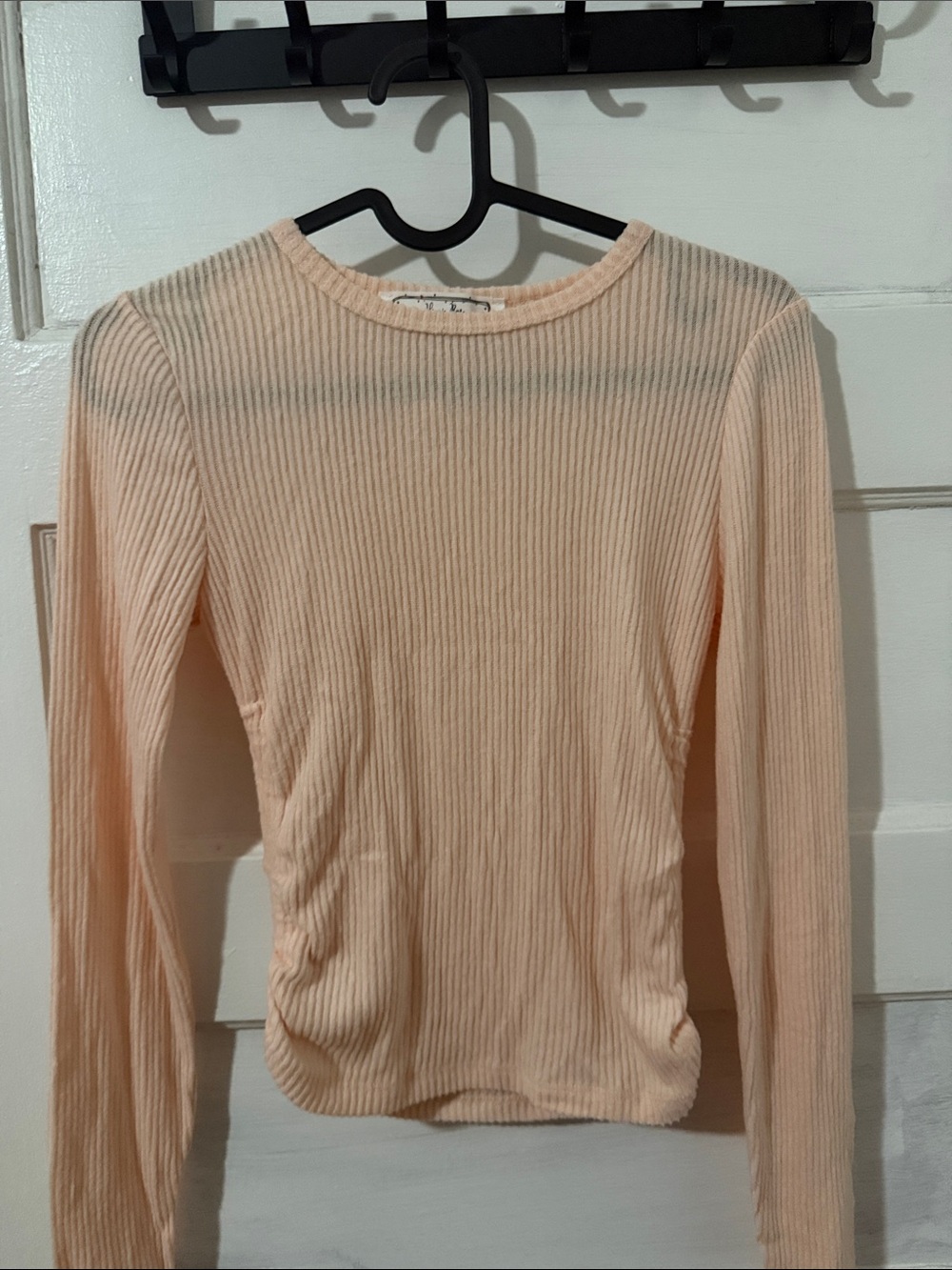 Hippie Rose Ribbed Long-Sleeve Crewneck Top in Light Peach